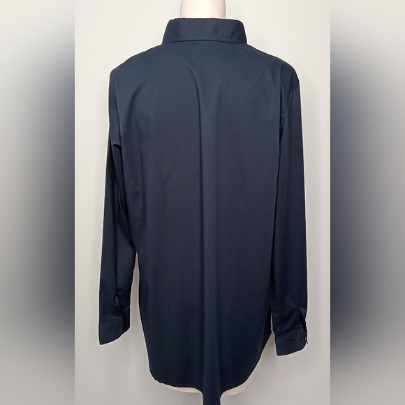 Pearly Vine Button Up top - Picture 2 of 8